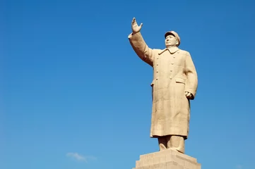 Fotobehang Standbeeld van voorzitter Mao © bbbar