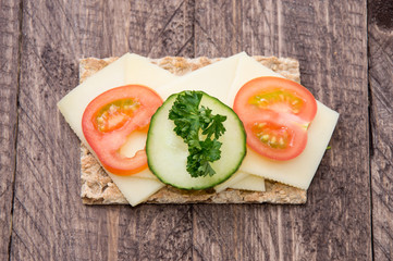 Fresh Crispbread with Cheese
