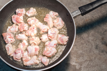 Hot cooking oil chicken