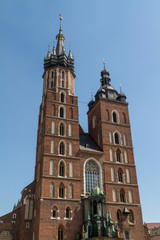 Fototapeta na wymiar Kościół Mariacki (Kościół Mariacki) - słynny cegła gotycka chur