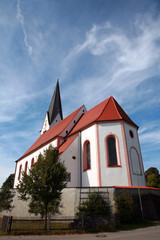 Fototapeta na wymiar Pfarrkirche Burggen