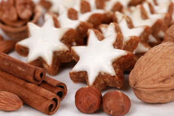 Weihnachtliche Zimtsterne