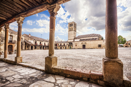 Plaza Mayor (Main Square) of Pedraza village, Segovia, Castilla