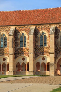 Abbaye de C&icirc;teaux, La biblioth&egrave;que