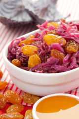 red cabbage with honey