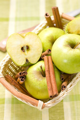 Apples with cinnamon