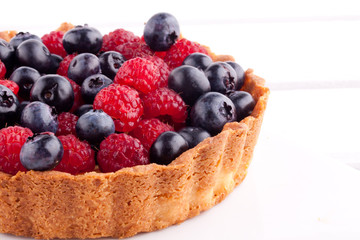 blueberry and raspberry tart 