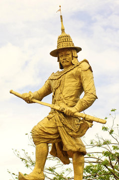 Statue of King Bayintnaung of Burma