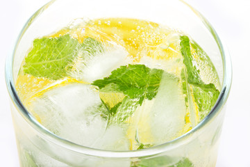 Club soda with lemon and mint