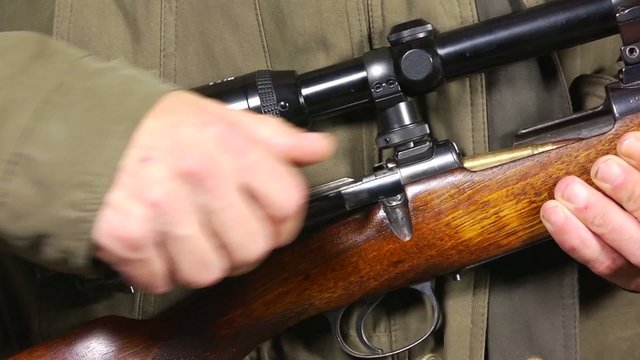 Reloading a bolt action rifle