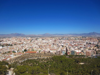 Fototapeta na wymiar Alicante i jego gór na północ