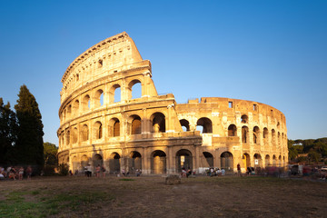 Naklejka premium Koloseum o zachodzie słońca, Rzym, Włochy
