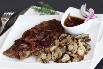 foie de veau à la vénitienne et champignons 2