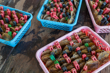 Creating white pearls