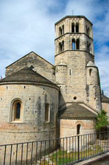 Fototapeta na wymiar Romański klasztor San Pedro de Galligants.Girona.Spain