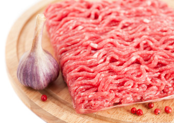 Minced beef, garlic and red pepper