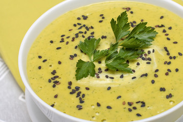 Spinach cream soup