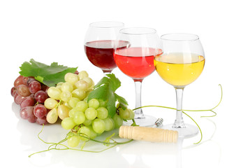 glasses of wine and ripe grapes isolated on white