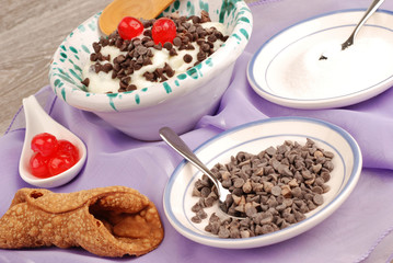 CANNOLI INGREDIENTI E RICOTTA