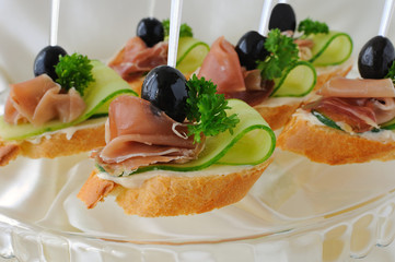 Canapes with ham