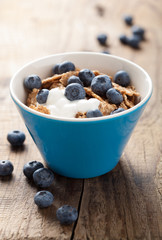 cornflakes with blueberry and yogurt