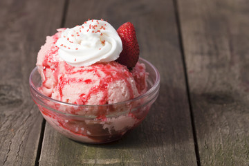 strawberry flavored of ice cream