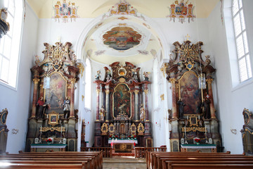 Fototapeta na wymiar Franziskanerkloster und Kirche
