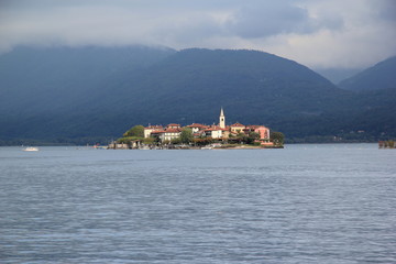 Fototapeta na wymiar Jezioro Maggiore