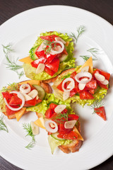 Toast with vegetables