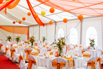 an image of tables setting at a luxury wedding hall