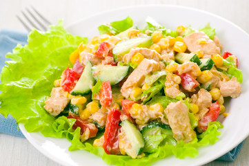 fresh vegetable salad with chicken