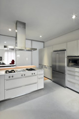 cucina moderna in laminato bianco