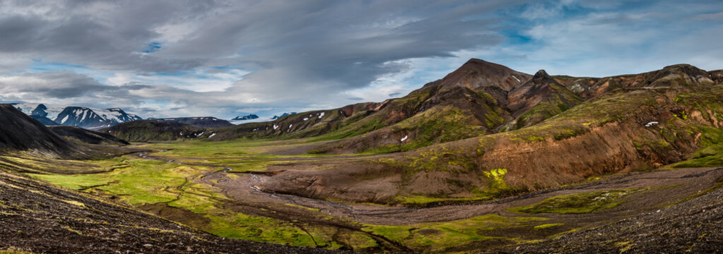 &THORN;r&ouml;skuldur