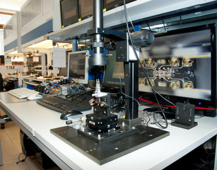 Laboratory for recovering data