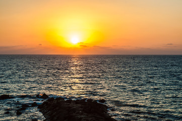 Fototapeta na wymiar Zachód słońca nad morzem