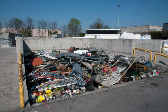 Italian Recycling center (Raee)
