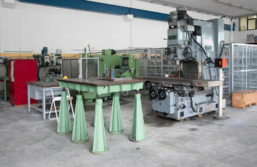 Drilling and milling CNC in workshop