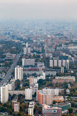 Fototapeta na wymiar panorama dzielnicy mieszkalnej jesienią