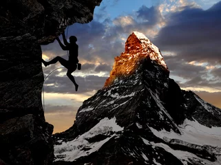Rolgordijnen Matterhorn klimmers in de Zwitserse Alpen