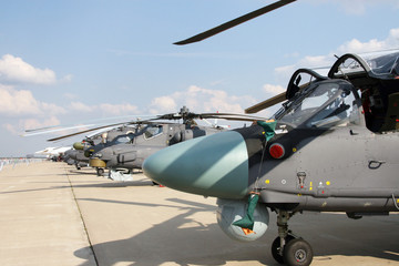 Fototapeta na wymiar Helikoptery w Airshow