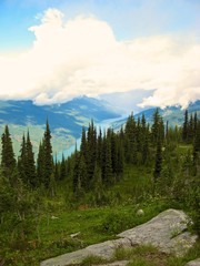 Obraz premium View from Mt Revelstoke summit down to Lake Revelstoke