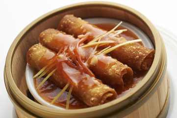 Fried vegetable rolls with tomato sauce