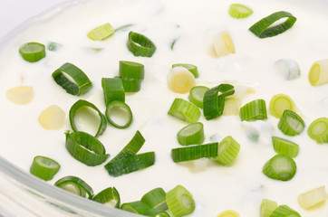 Quark mit Frühlingszwiebeln