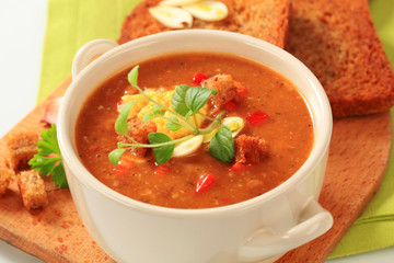 Spicy soup with egg