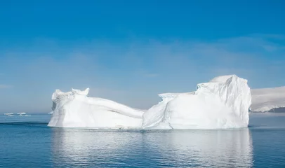 Zelfklevend Fotobehang White iceberg in Antarctica © Asya M