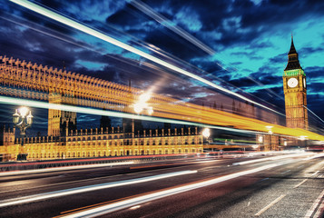 Fototapeta na wymiar Big Ben i House of Parliament w nocy, London, UK.