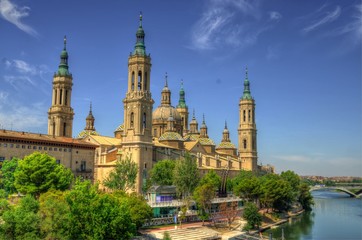 Fototapeta na wymiar Cattedrale Saragossa