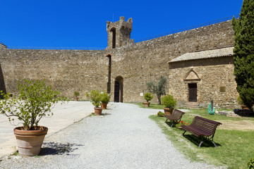 Fototapeta na wymiar Zamek Montalcino, Toskania - Włochy