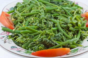 fricassée de brèdes chouchou