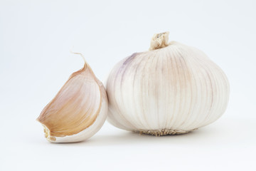 Obraz premium Garlic isolated on white background